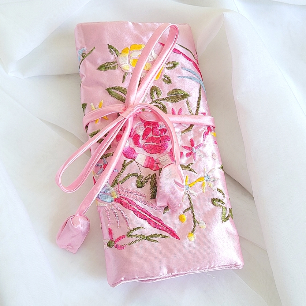Embroidered Jewelry Travel Bag in Luxurious Satin NWT